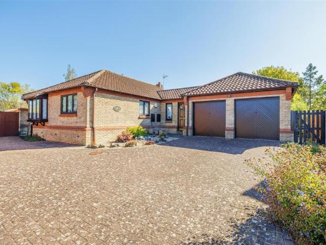 Bungalow for sale in Eastbridge, Suffolk