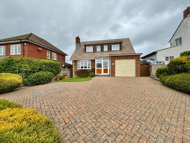 Bungalow for sale in Pan Meadows, Newport