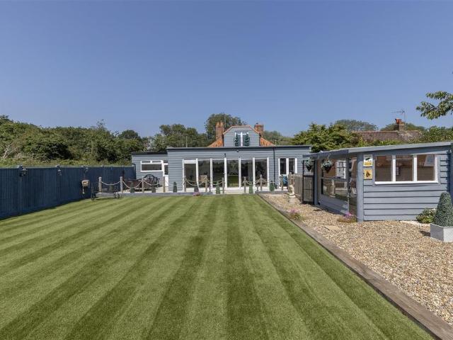 Bungalow for sale in Eastbridge, Suffolk