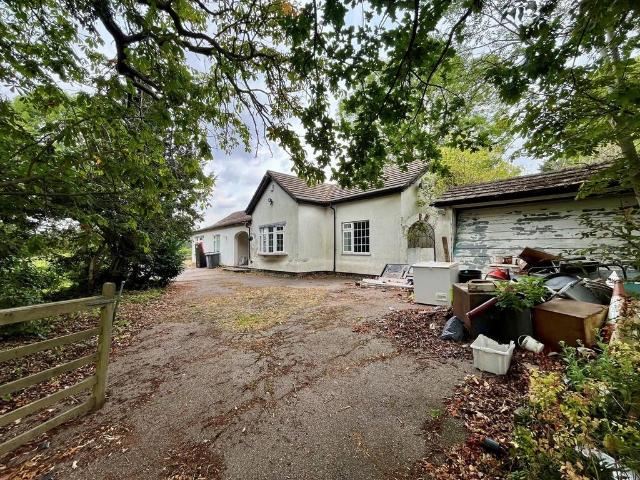 Bungalow for sale in Borehamwood, Hertfordshire
