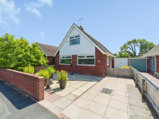 Bungalow for sale in Meols, Hoylake