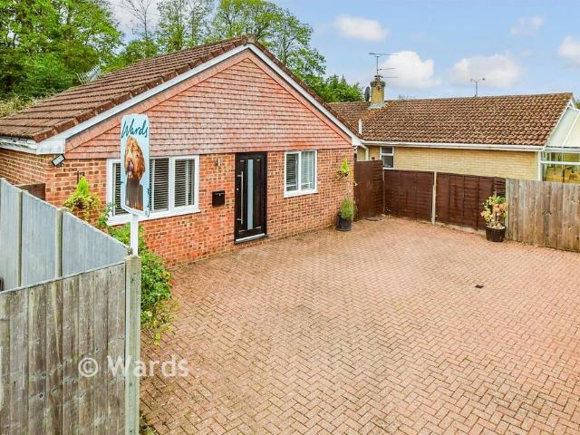 Bungalow for sale in Kingswood, Midway
