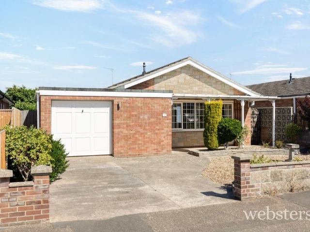 Bungalow for sale in Crostwick, Norfolk
