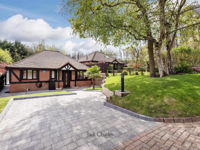 Bungalow for sale in Sevenoaks, The Butts