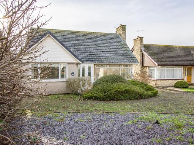 Bungalow for sale in Sully, Wales