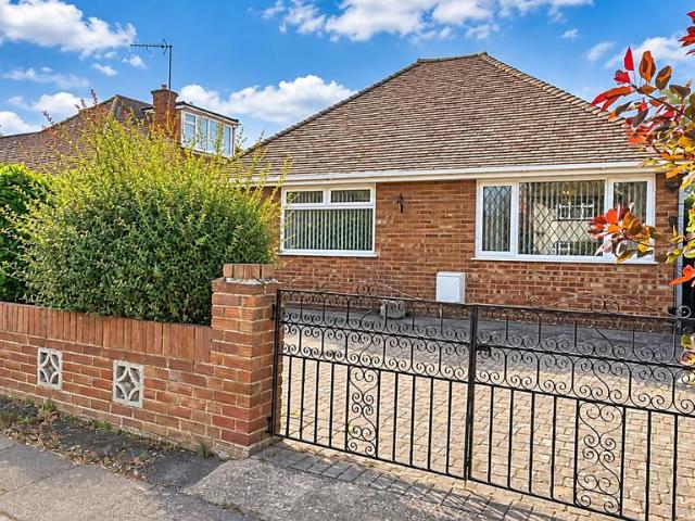 Bungalow for sale in Oxenden, Canterbury