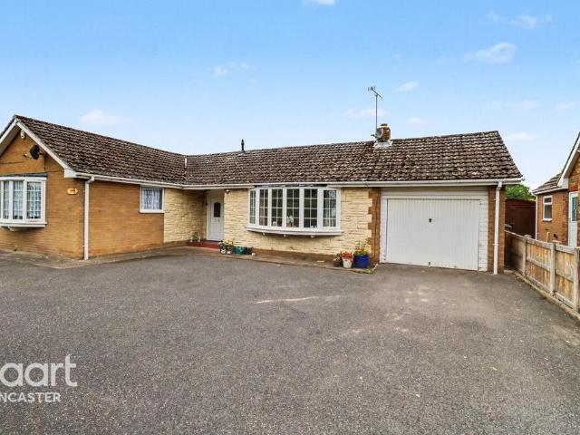 Bungalow for sale in East Lound, North Lincolnshire