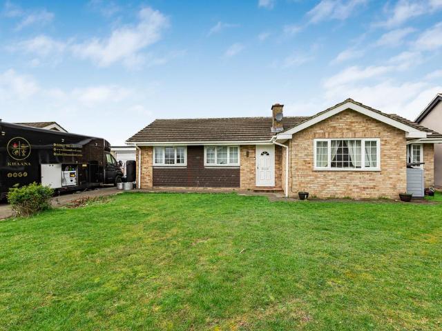 Bungalow for sale in Evershot, Oxfordshire