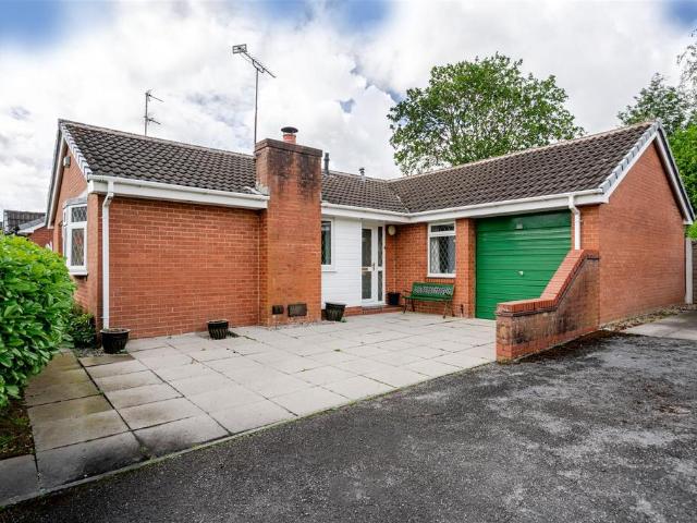 Bungalow for sale in Lilford, Wigan