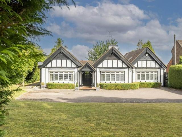 Bungalow for sale in Ellesborough, Buckinghamshire