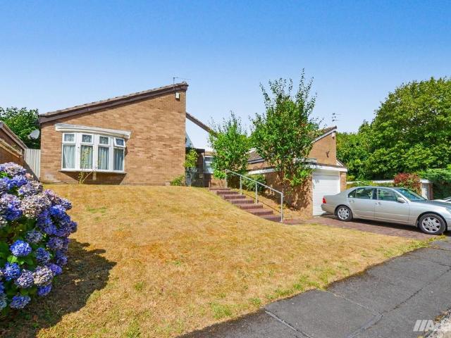 Bungalow for sale in Palacefields, Halton