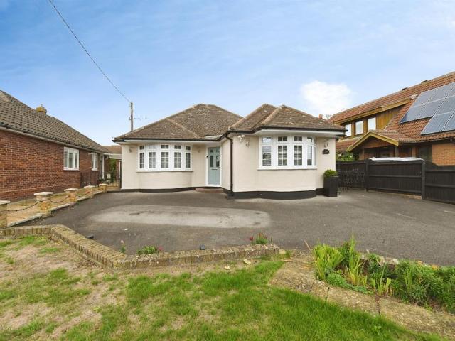 Bungalow for sale in Maldon