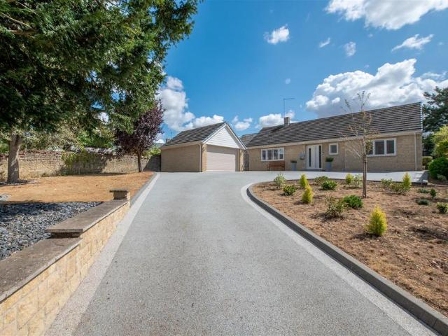 Bungalow for sale in Brigstock
