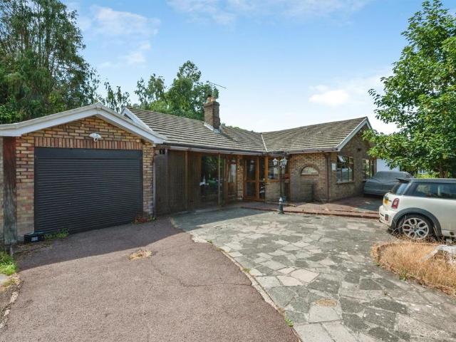 Bungalow for sale in Grays, Essex