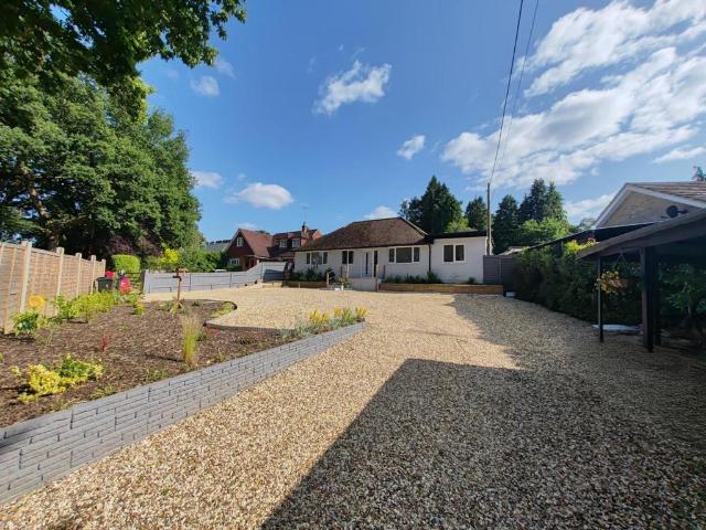 Bungalow for sale in Finchampstead