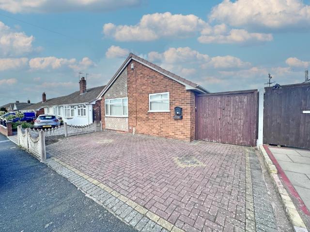 Bungalow for sale in Doe Bank, Wednesbury
