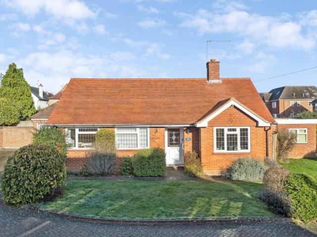 Bungalow for sale in St Marks, Maidenhead