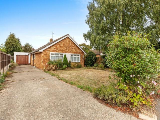 Bungalow for sale in Chepping Wycombe, Loudwater