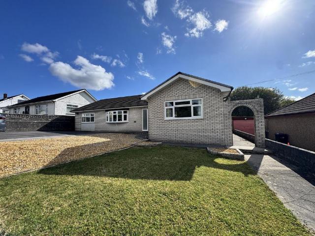 Bungalow for sale in Gorslas