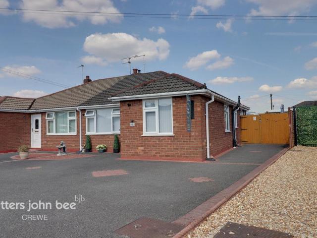 Bungalow for sale in Hammond Street