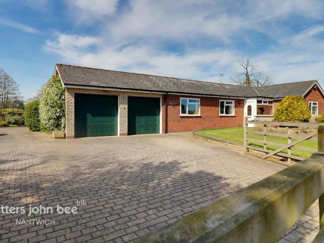 Bungalow for sale in Wrenbury cum Frith