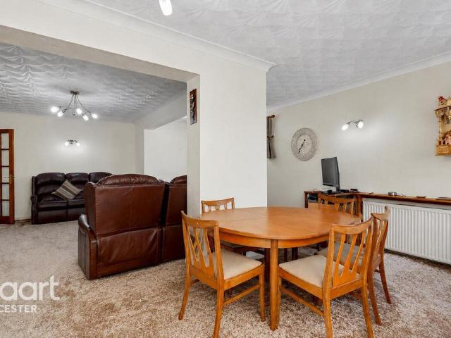 Bungalow for sale in Glenfields, Pinfold