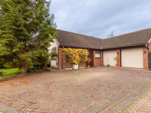 Bungalow for sale in Ellesmere Urban, Ellesmere
