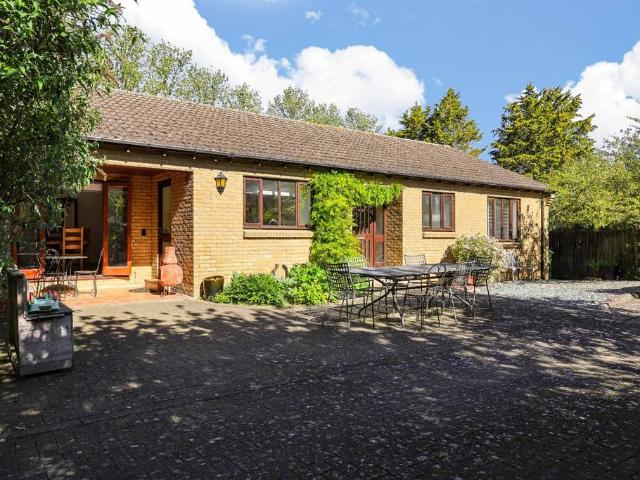 Bungalow for sale in Arrington, Cambridgeshire