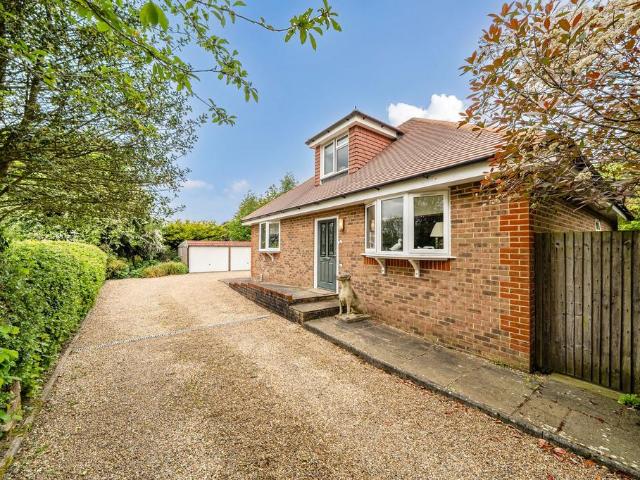 Bungalow for sale in Hillview, Surrey