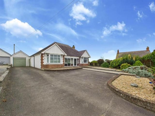 Bungalow for sale in Y Ferwig, Penparc