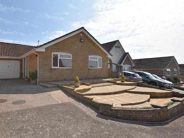 Bungalow for sale in Sully, Wales
