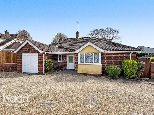 Bungalow for sale in Hythe, Fordham Heath