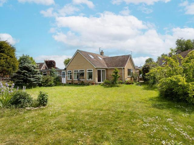 Bungalow for sale in Berrick Salome, Oxfordshire