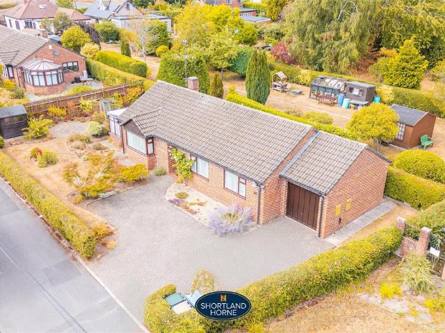 Bungalow for sale in Canley Gardens, West Midlands