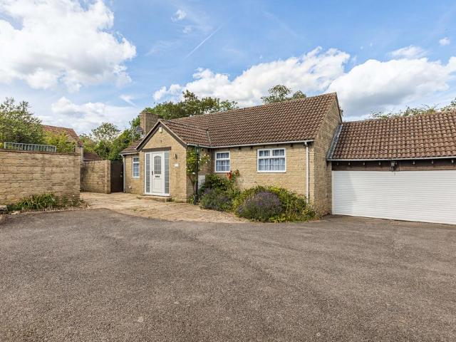 Bungalow for sale in Evershot, Oxfordshire
