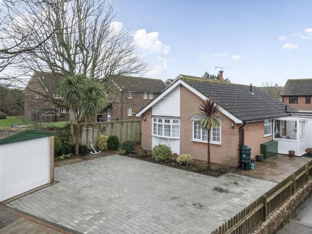 Bungalow for sale in Littlecote, West Sussex