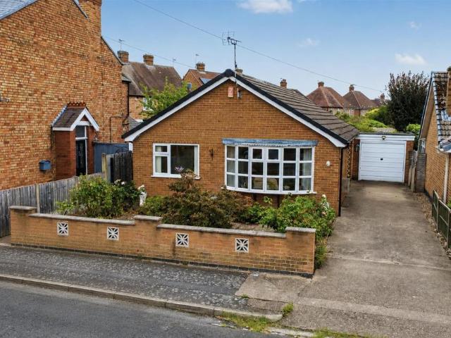 Bungalow for sale in Caldermill, East Midlands