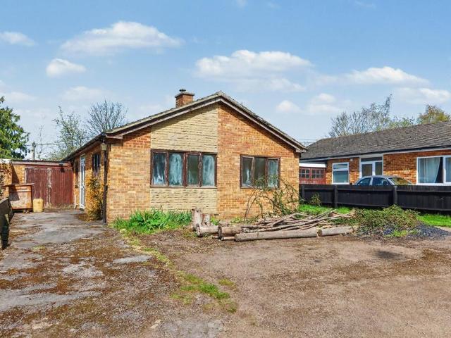 Bungalow for sale in Evershot, Oxfordshire