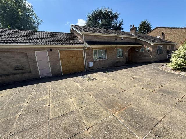Bungalow for sale in Glenfields, Pinfold