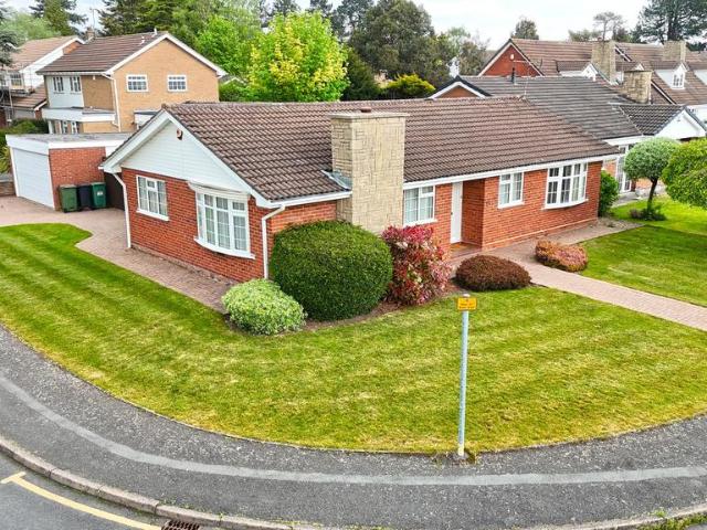 Bungalow for sale in Oadby, Leicestershire