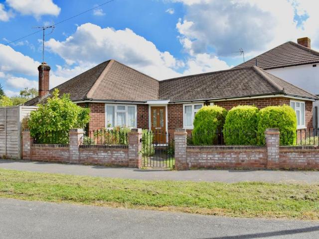 Bungalow for sale in Pachesham Park, Surrey