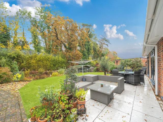 Bungalow for sale in Roundwood, St Albans