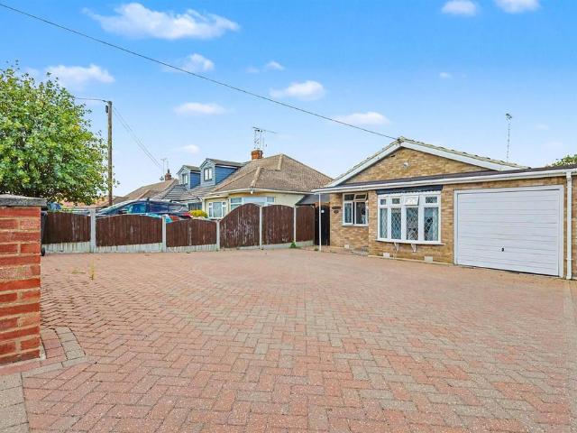 Bungalow for sale in Ashingdon, Barling