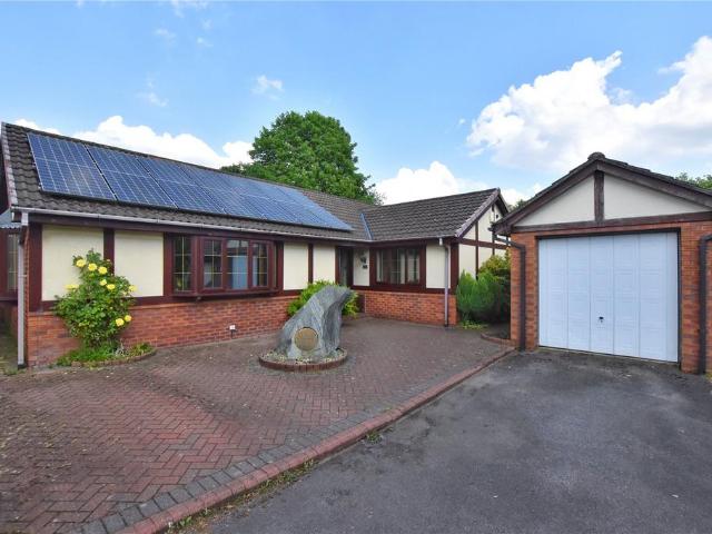Bungalow for sale in Burnedge, Greater Manchester