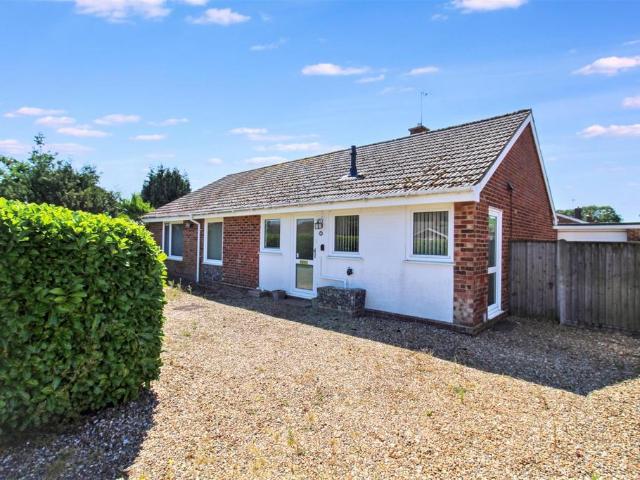 Bungalow for sale in Hoveton, Comers