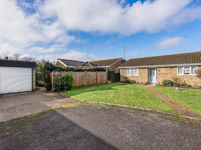 Bungalow for sale in Fretherne, Hertfordshire