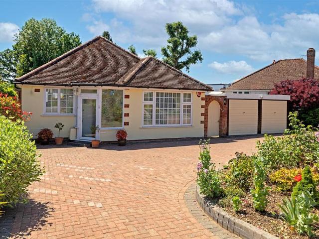 Bungalow for sale in St Albans, Five Acres