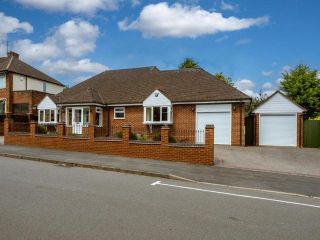 Bungalow for sale in Wollaston, Amblecote