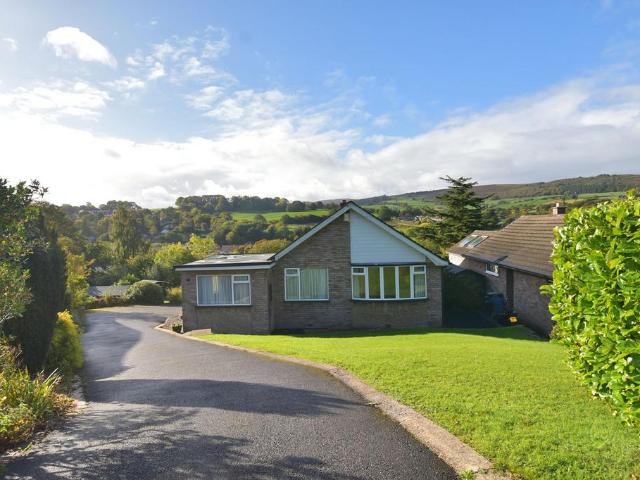 Bungalow for sale in Horwich End, High Peak