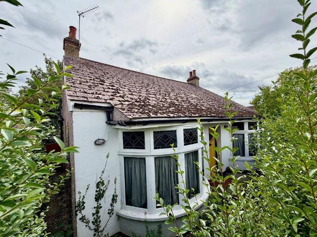 Bungalow for sale in The Butts, Kent